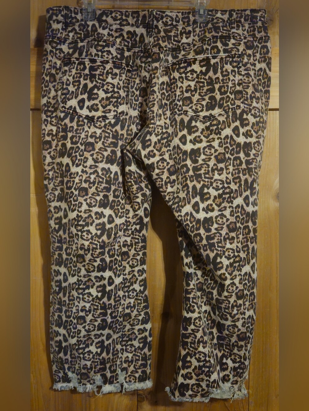 Hear Me Roar Leopard Print Cropped Distressed Women’s Jeans (16-18) - Picture 5 of 6